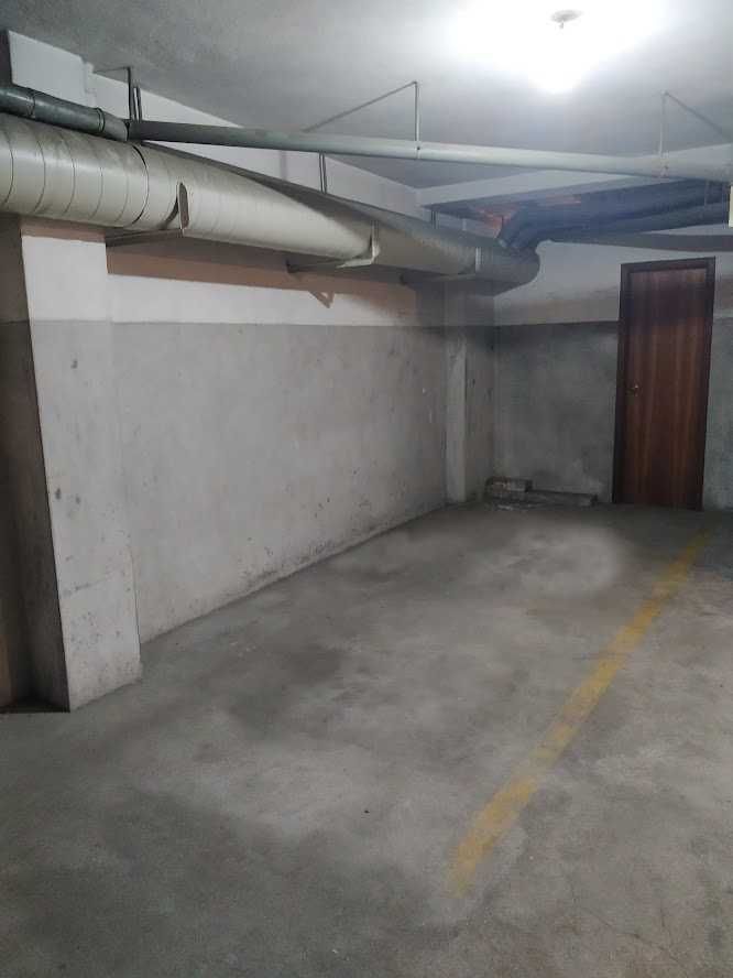 Alugo Espaço de Garagem para Carro