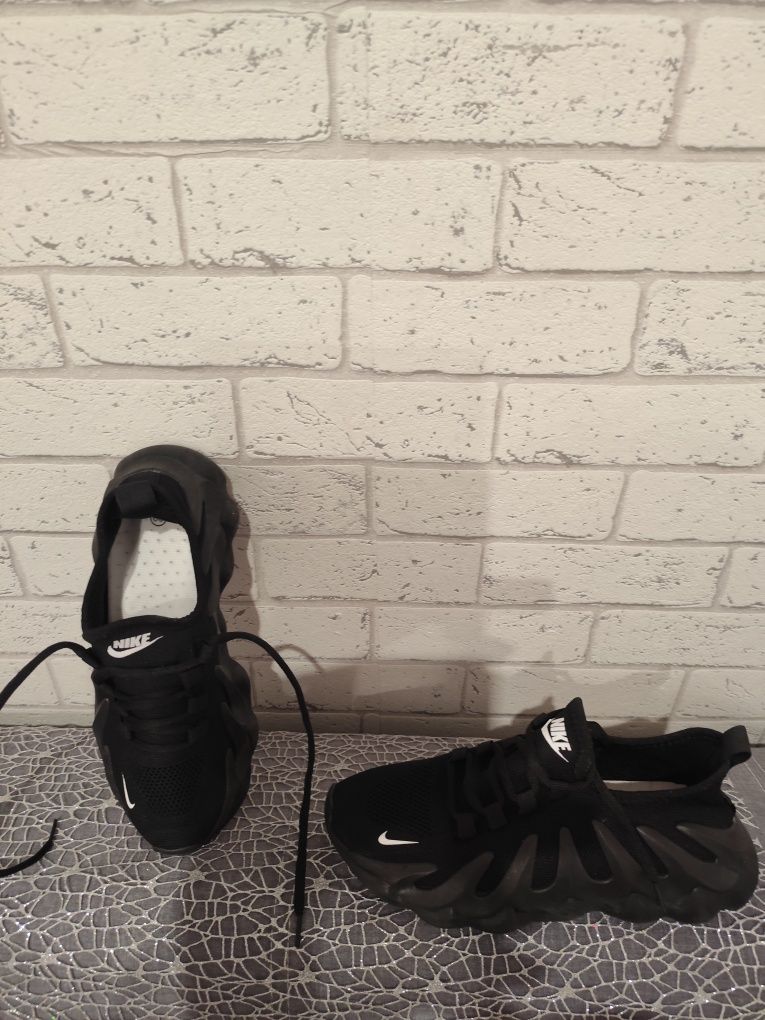 Adidasy muszelki 39