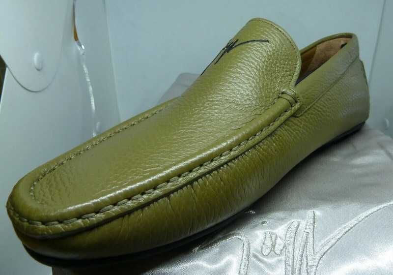 Sapatos novos italianos Giuseppe Zanotti 40