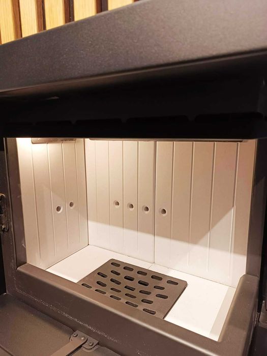 Kominek z boczną szybą i ramką stalową z montażem Kraków Katowice