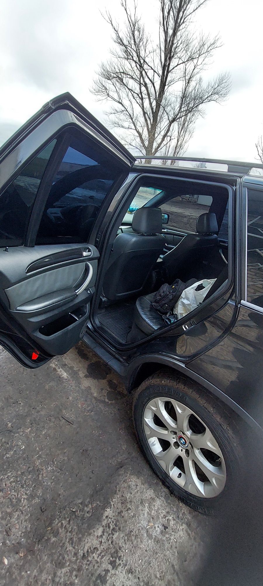 Продам  BMW X5 М57 цікавить обмін предлагайте у особисті.