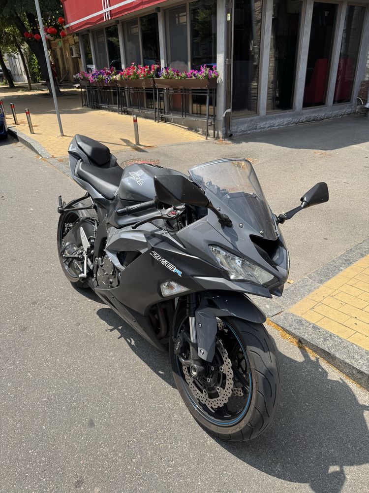 Kawasaki zx6r 636