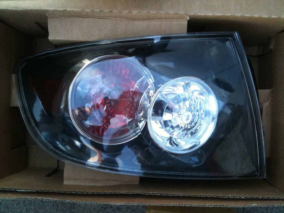 Фонарь стоп Mazda 3 BK 2004-2009 фонари Мазда 3 седан