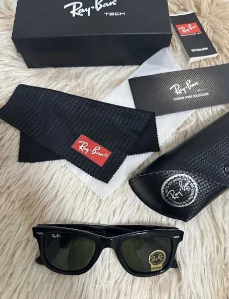 Ray-Ban Wayfarer Sunglasses Black/Green