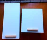Zestaw dwóch szafek łazienkowych Ikea Vattern szklane półki drewno