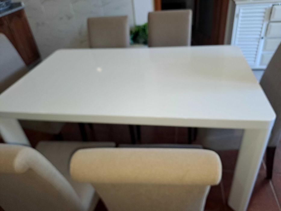Mesa de cozinha 6 Cadeiras alto brilho