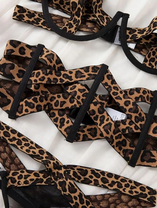 Леопардова білизна, L