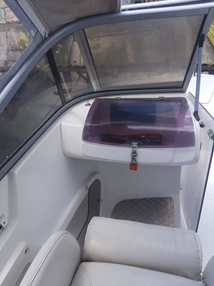В продаже Катер UMS-520