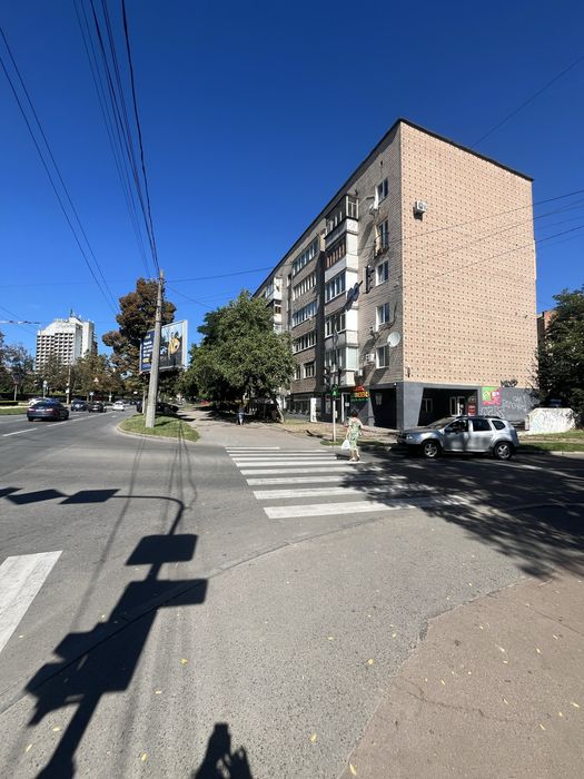 Продаж видовоі 1-кім квартири