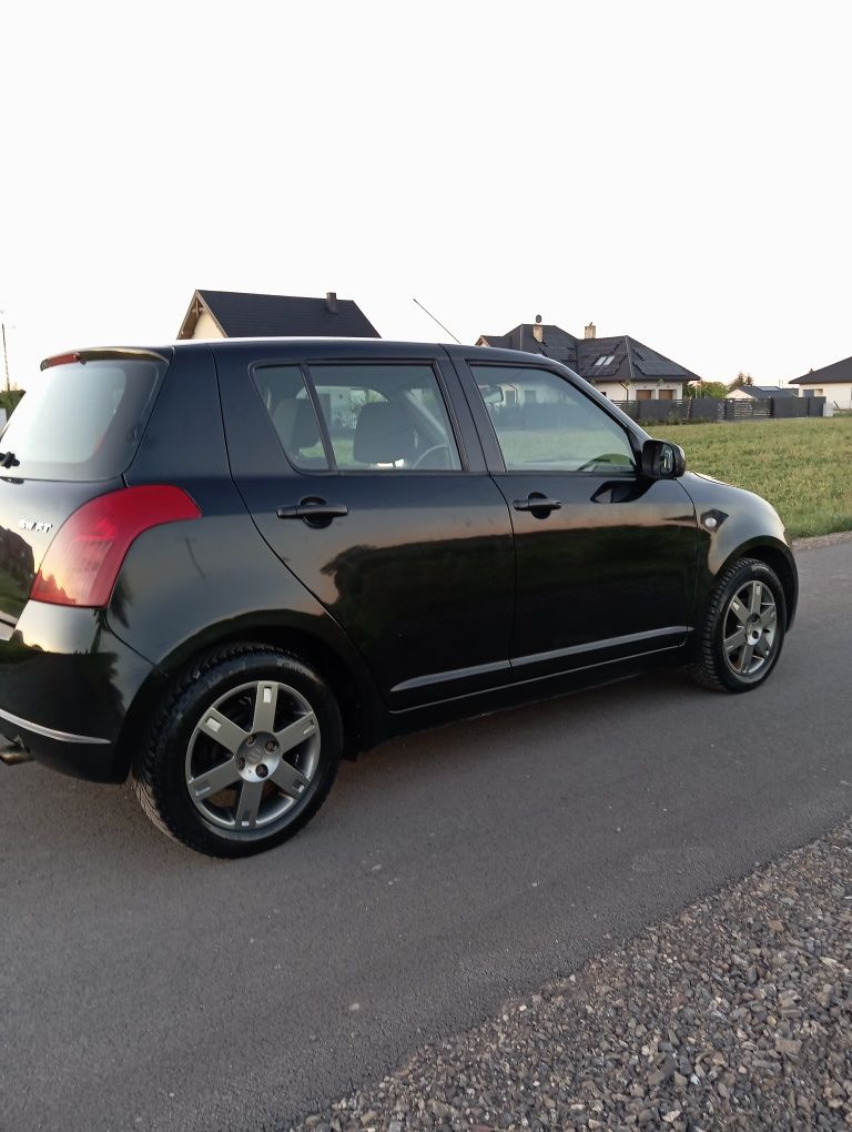 Suzuki Swift 1.3 benzyna bezwypadkowe srewisy