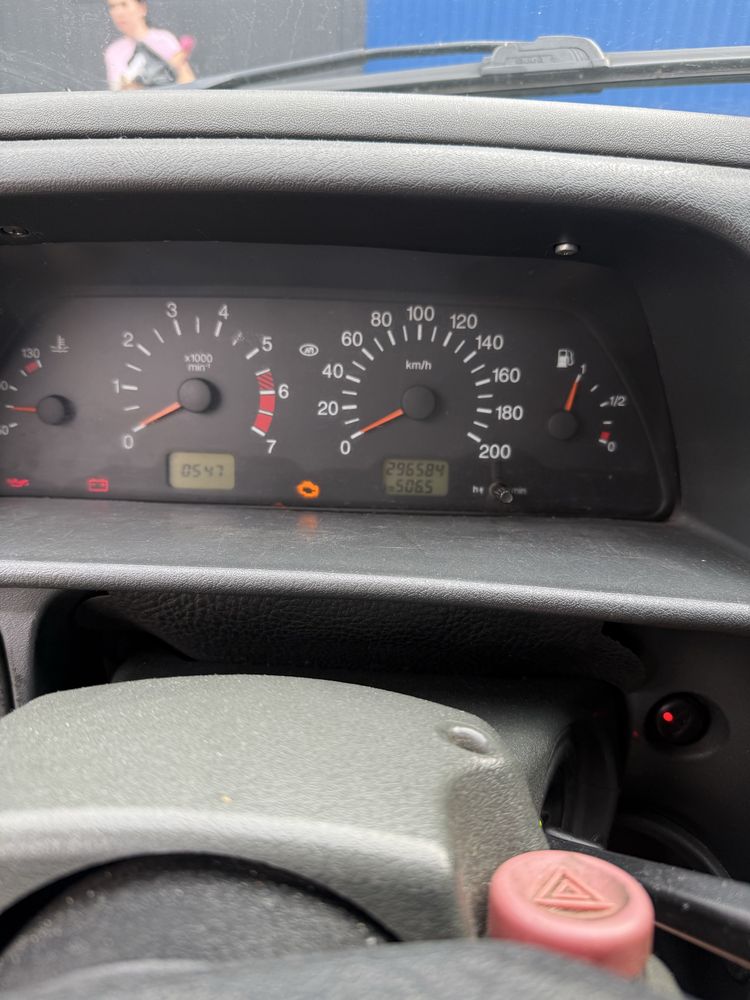 Автомобіль Ваз 2114
