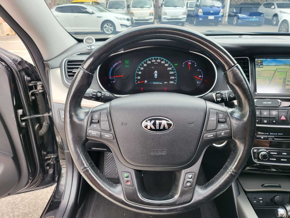 Kia K7 2015, 2.5 Hybrid, седан з низькою витратою палива з Кореї