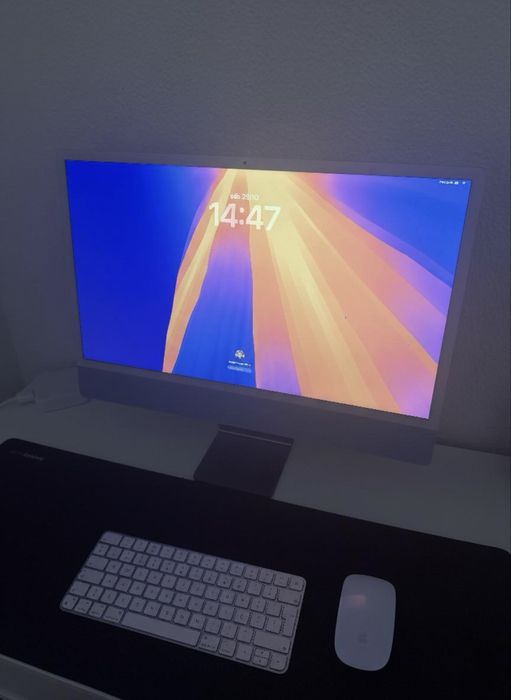 iMac 24 Chip M3, 8GB, 256GB, 2024, com caixa original