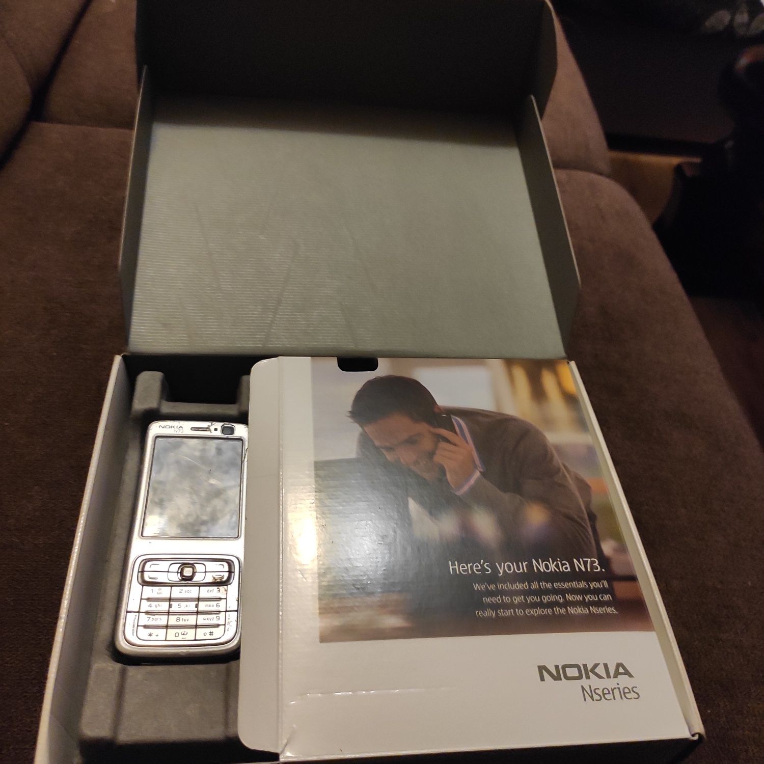 srebrna Nokia N73