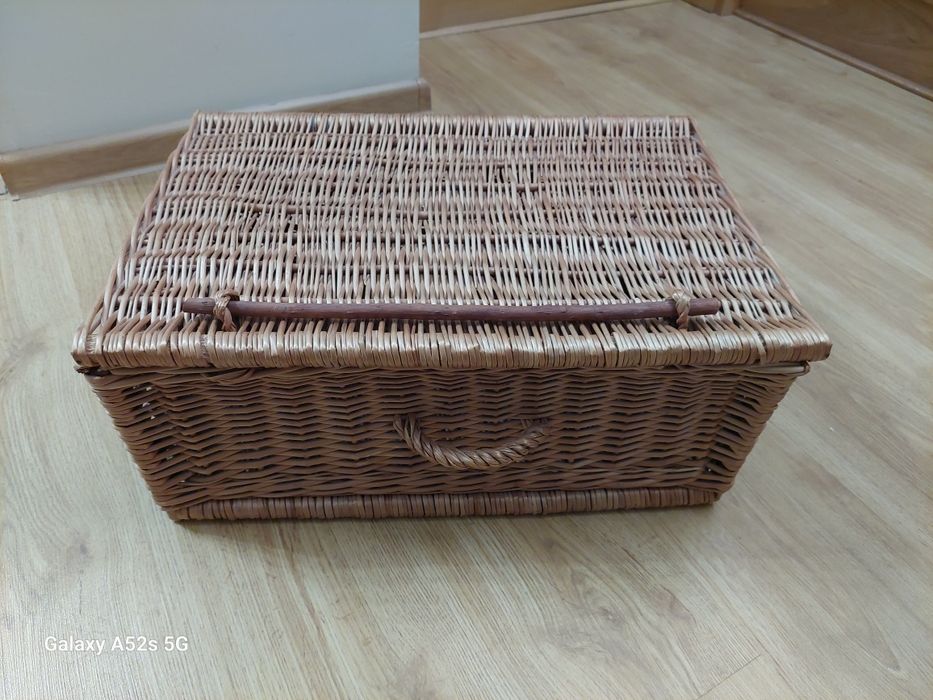 Kosz wiklinowy z pokrywą, zamykany 50x34x22