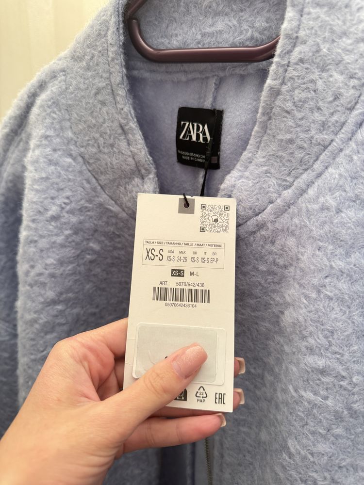 Бомбер Zara новий