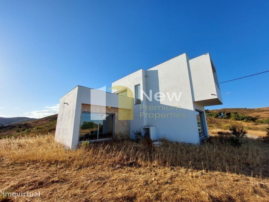 Moradia T3 no Cotovio - Tavira para Venda ou Arrendamento.