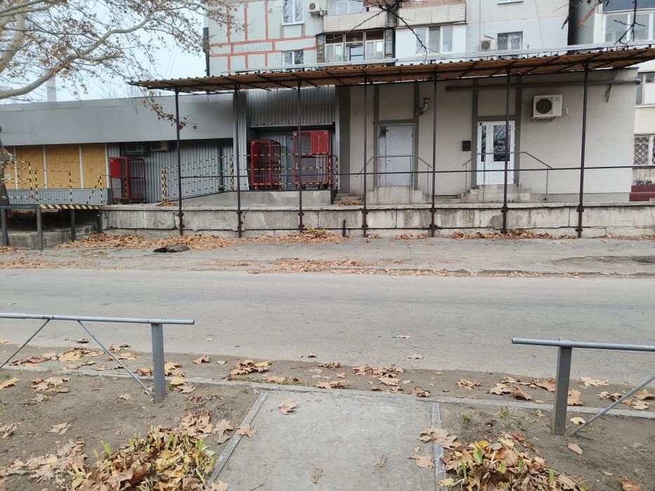 Помещение(СВЕТ ЕСТЬ ВСЕГДА) 100 кв. м. Шевч. мкр. р-н, ул. Красная, 3.