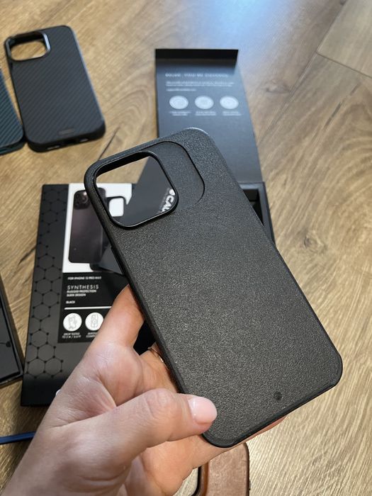 Чехол iphone 15 pro max magsafe caudabe pitaka rebel книжка кожа