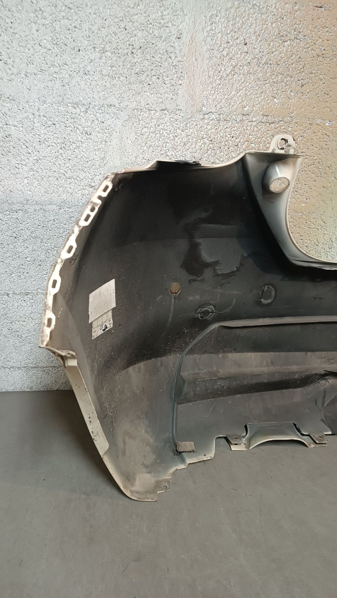 Vendo parachoque de trás Nissan micra ano 2015/20