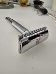 Máquina de barbear King G. Gillette.