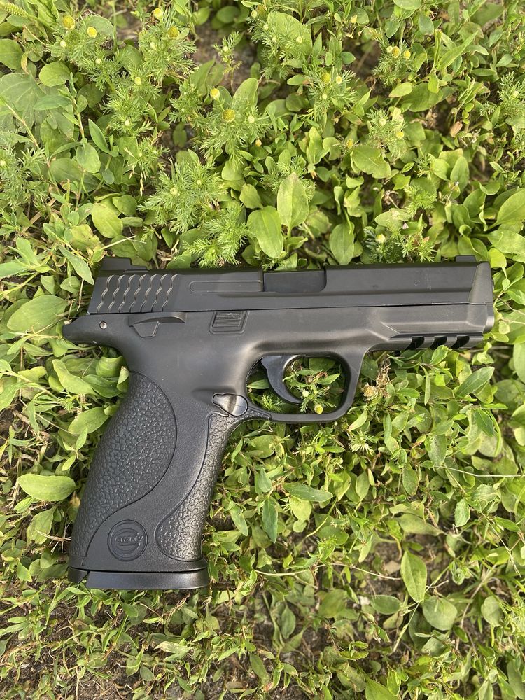 Металевий пістолет Спрінговий Smith Wesson MP40 PRO / Іграшковий