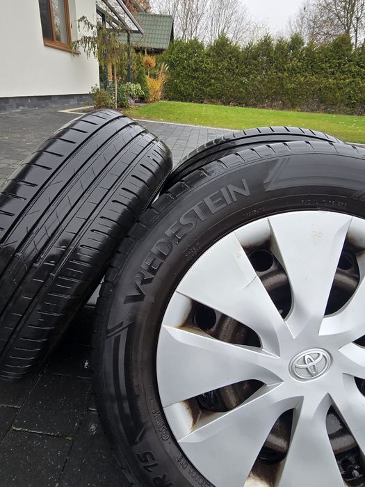 Koła Auris 15' 5x114.3 Lato