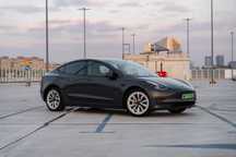 Tesla Model 3 Niski przebieg, idealny stan