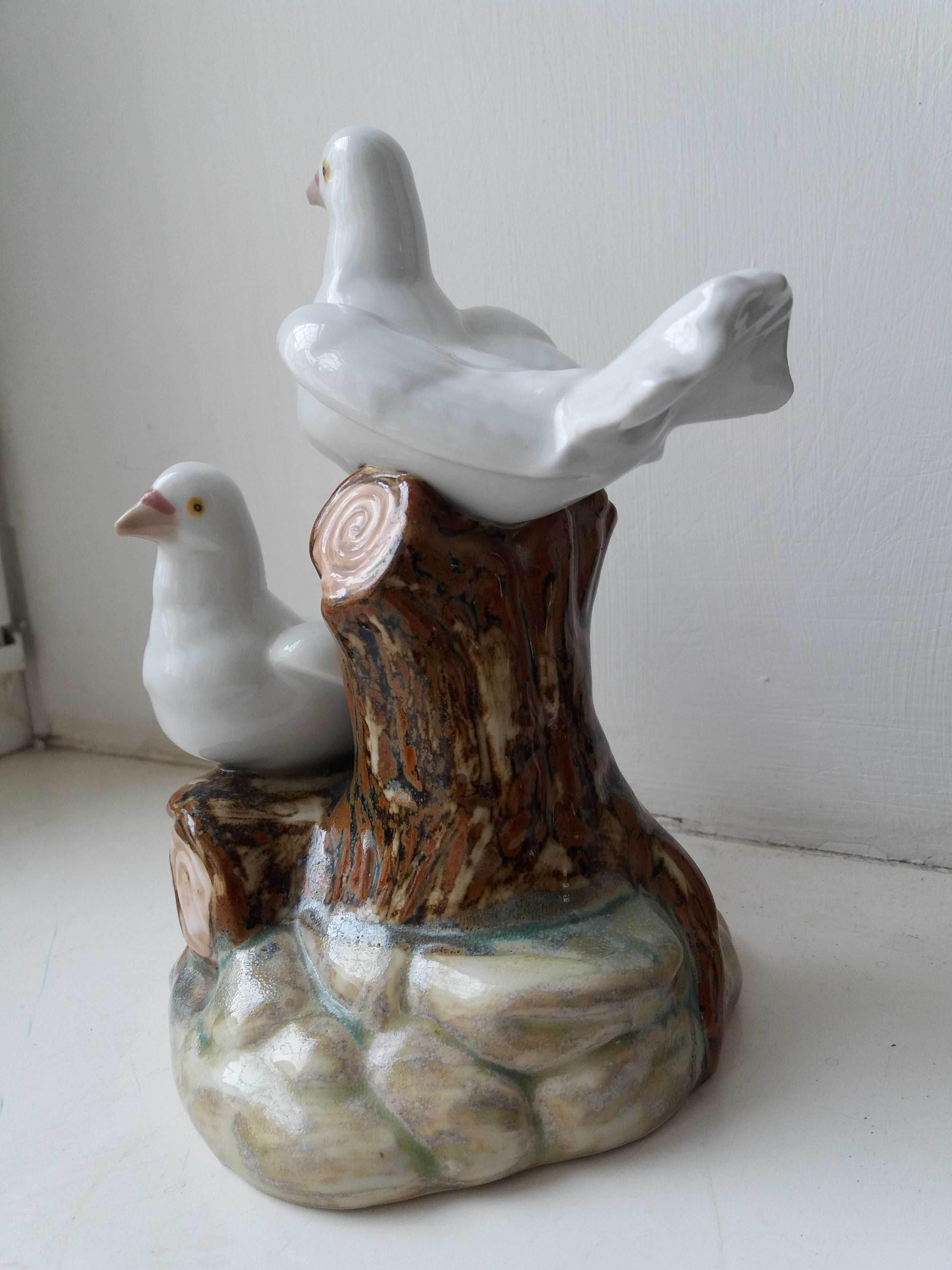 Статуетка пара голубів .порцеляна,Tengra ІСПАНІЯ.