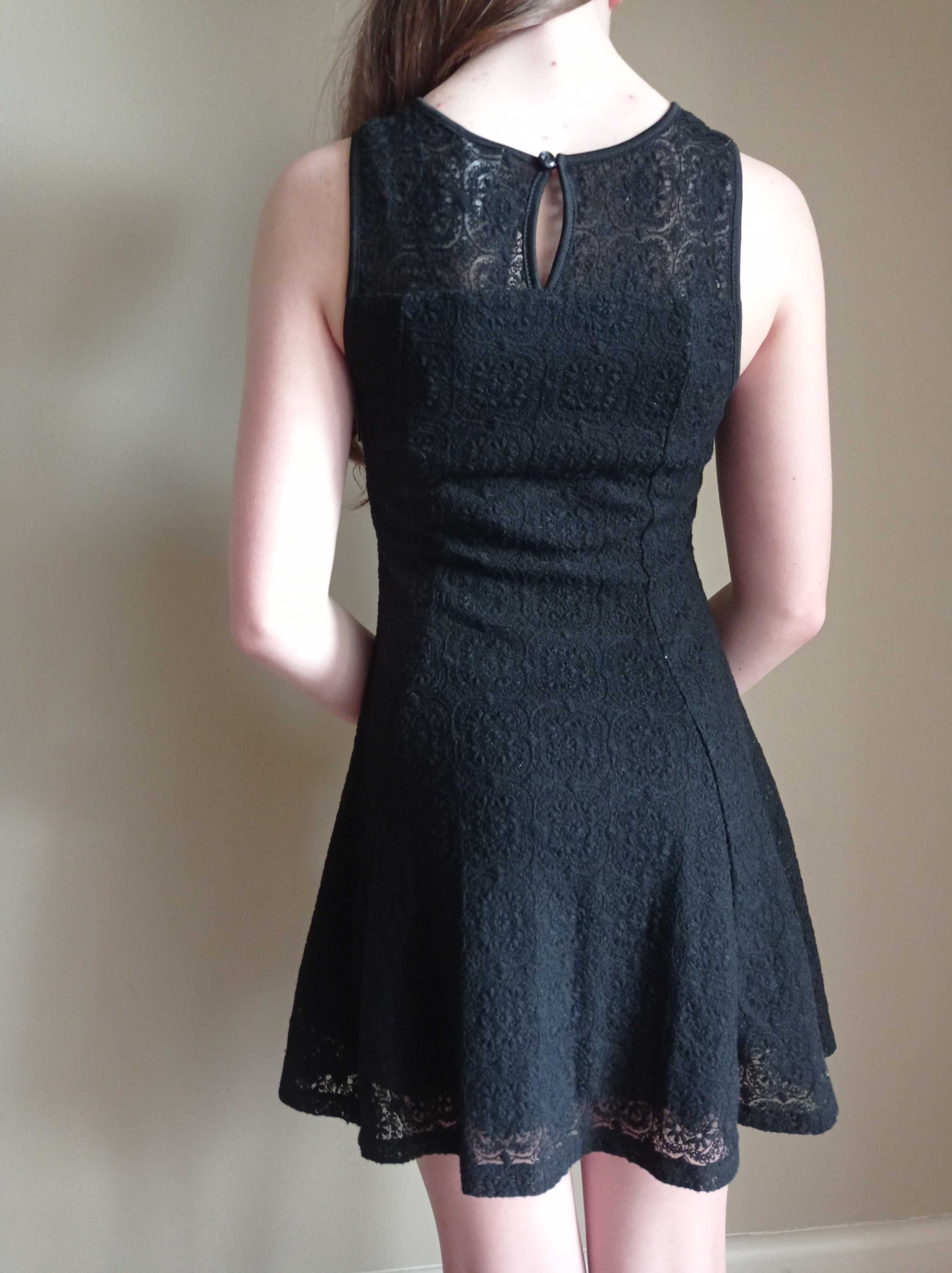 Sukienka c&a r. 134 czarna koronkowa