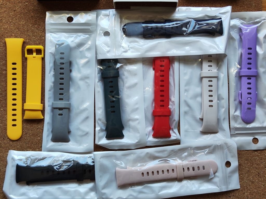 Xiaomi Smart Band 7 Pro c/ 9 braceletes coloridas