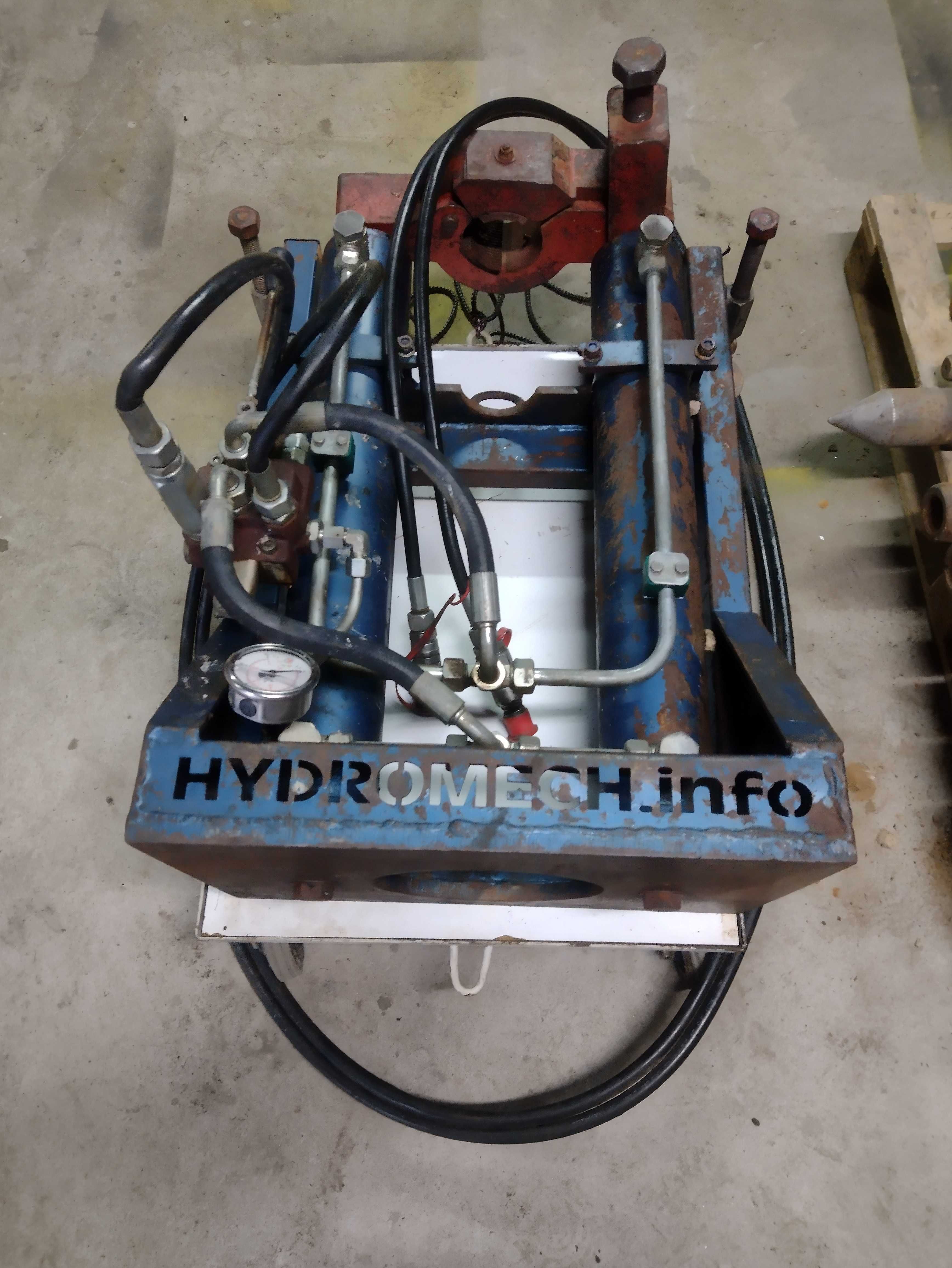 Przecisk  hydrauliczny