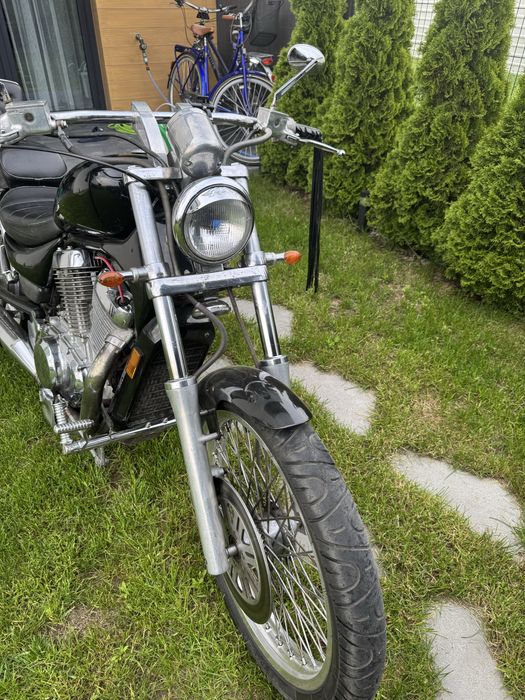 Suzuki inteuder 750.