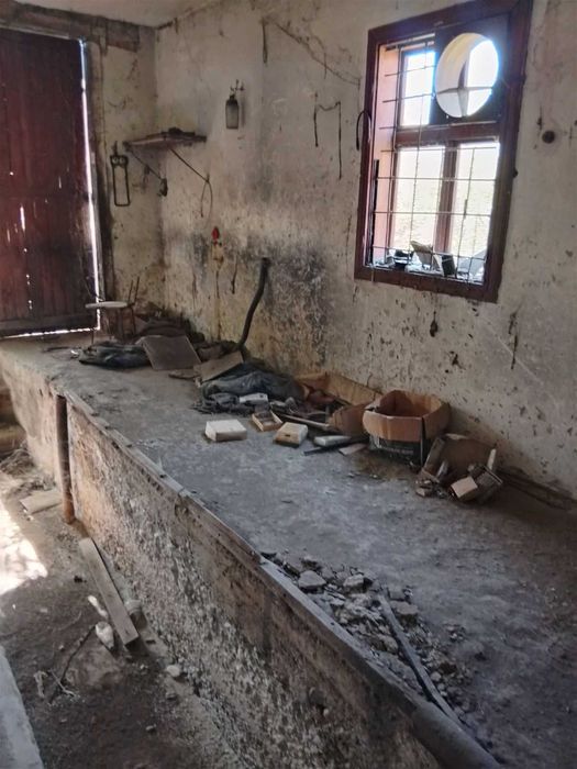 ПРОДАЖ! будівлі 335,1кв.м., Івано-Франківська обл., смт. Обертин,