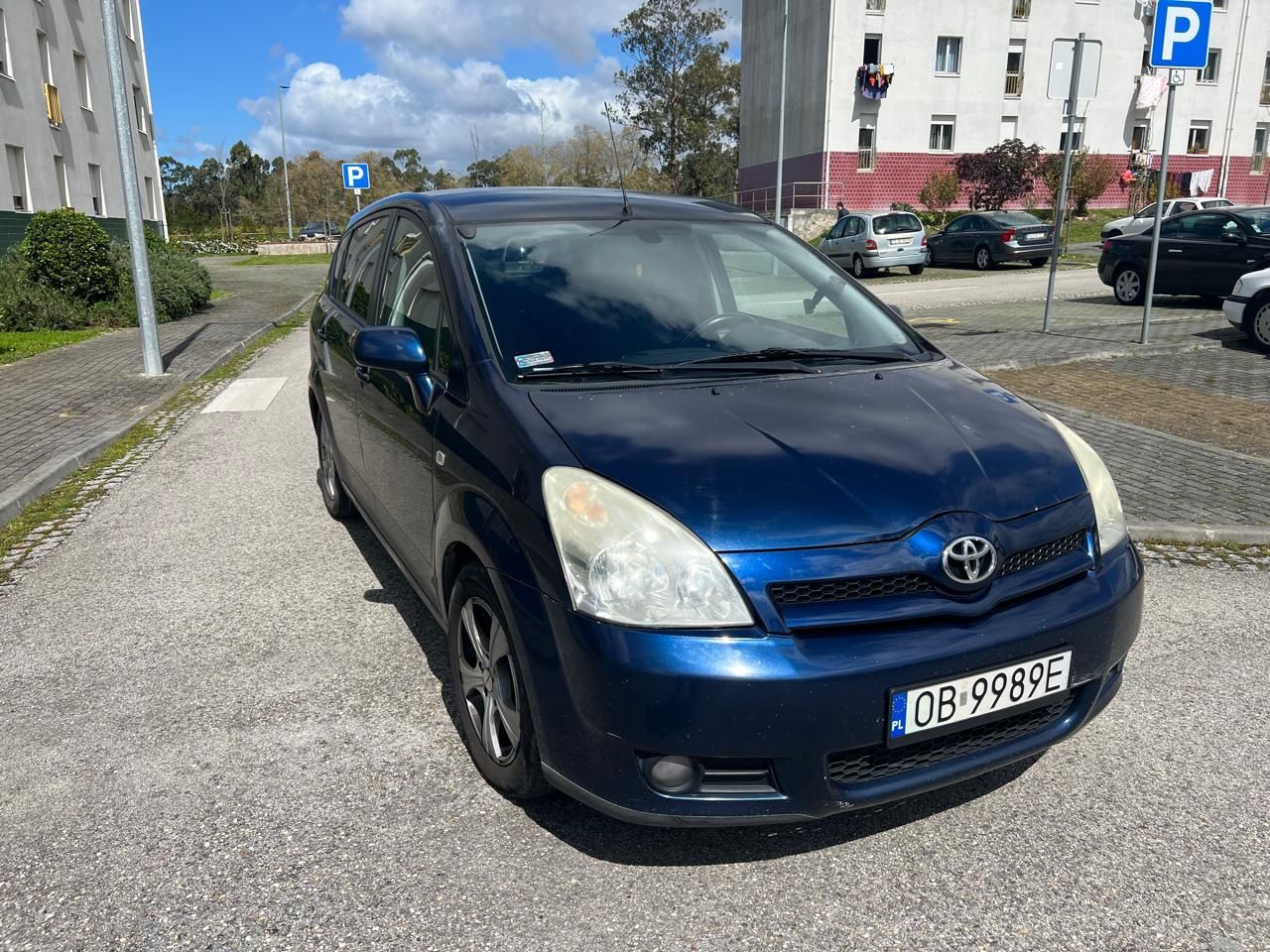 Toyota Verso 2.0 D4D com 310000 km.