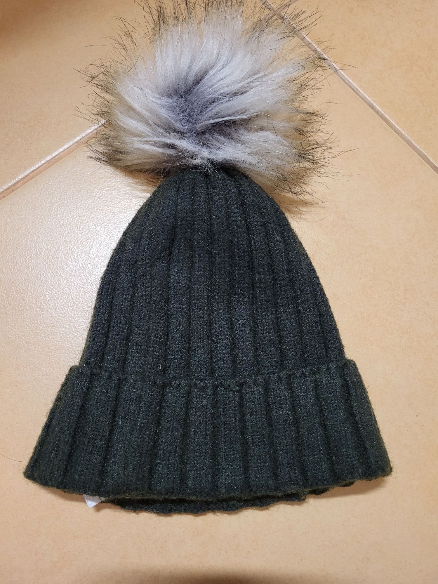 Czapka dzianinowa primark s/m.