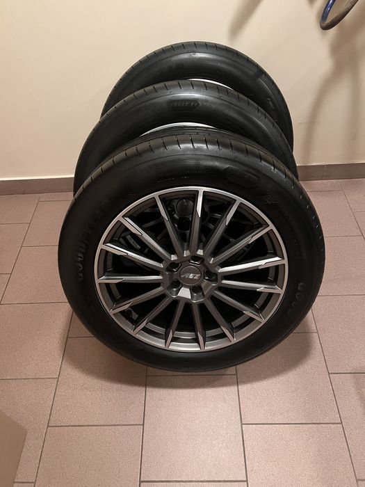 Zestaw letnich opon z felgami.Felga Alu AEZ.Opona 235/55R19.Good Year!