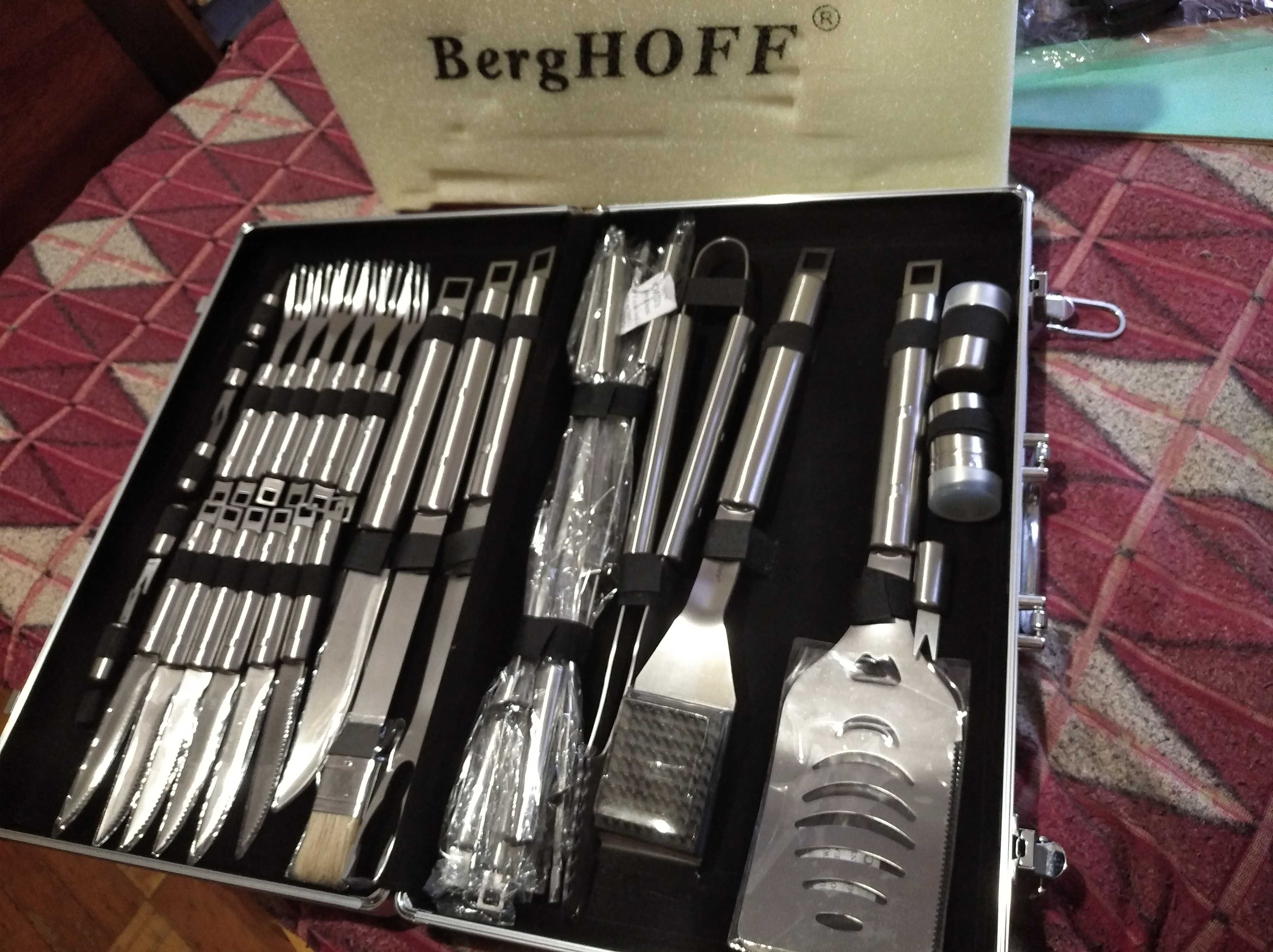 Шикарний подарунковий набір шампурів, ножів Bergoff