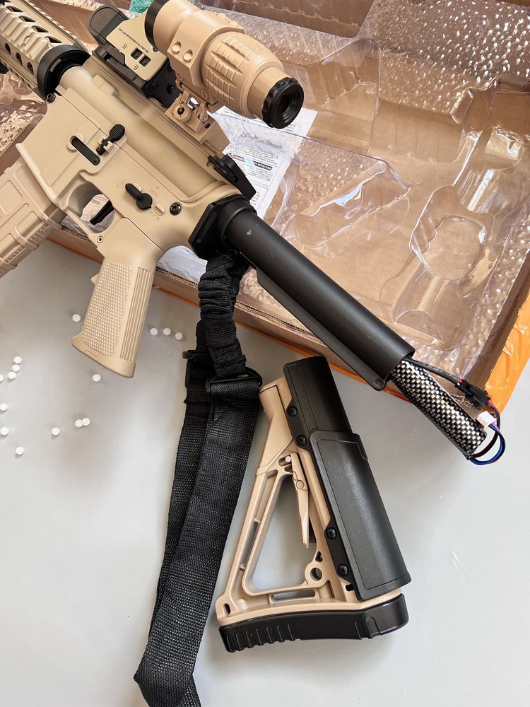 Автомат на орбізах M4 новий AR-15 каліматорний приціл бластер