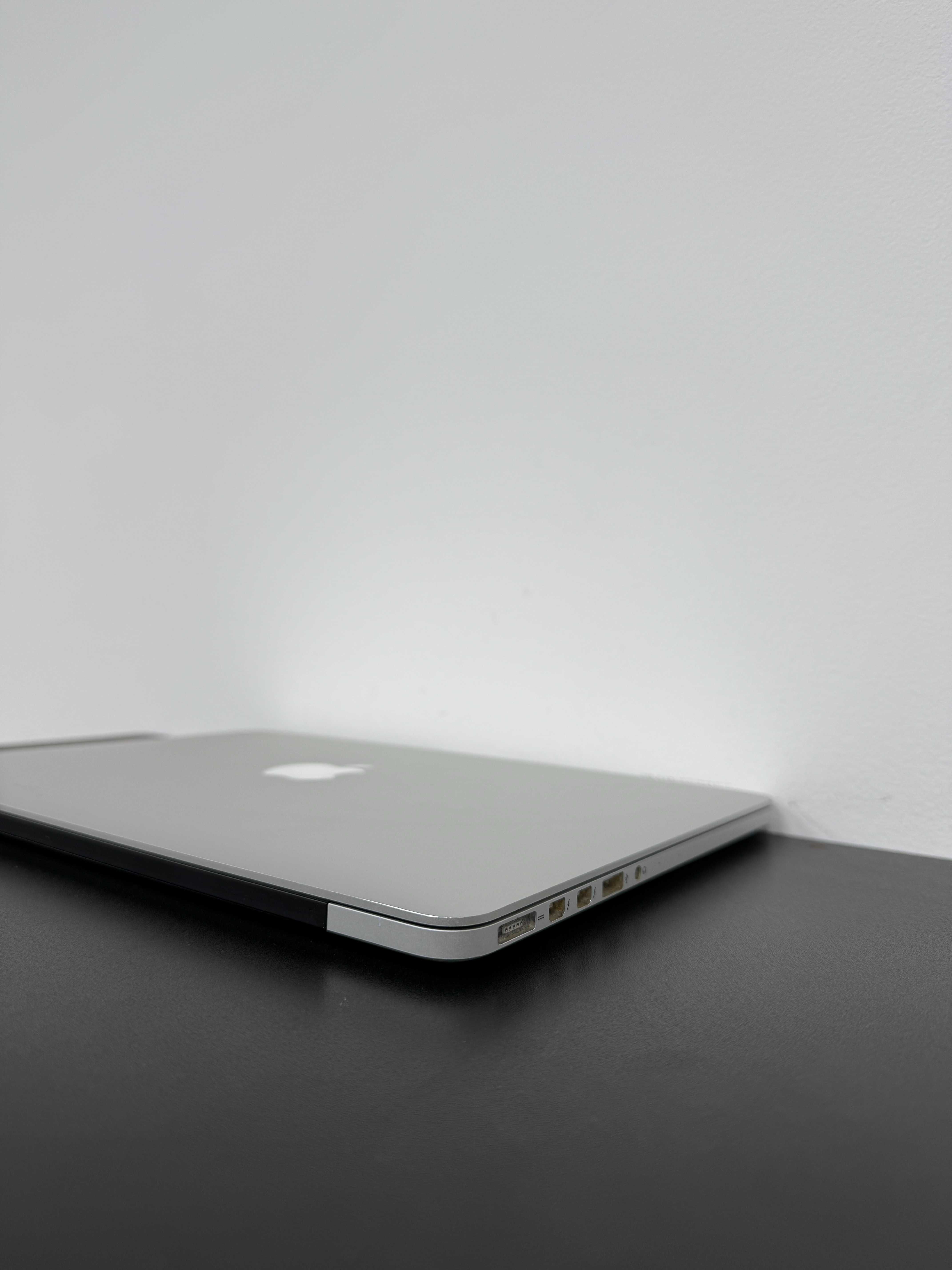 Macbook Pro 2015  (i5 /8gb /256 ssd) Гарантія . TR92304SV