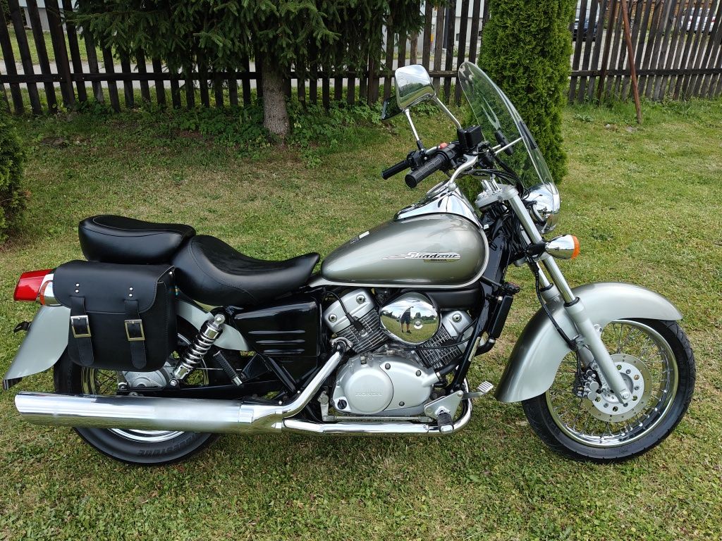 Honda Shadow 125 VT125 C * LIFT * UBRANA * kat. B Niski PRZEBIEG * xl