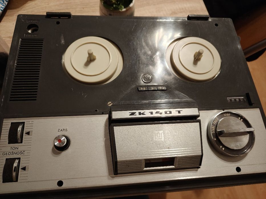 Magnetofon zk140T