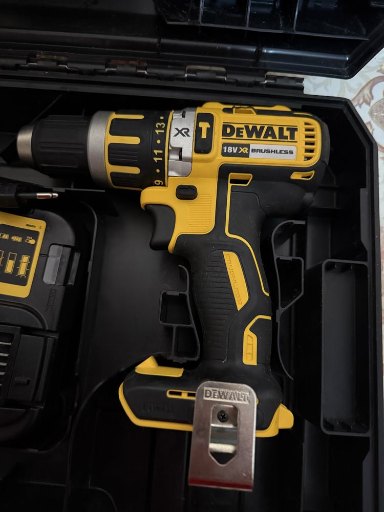 Dewalt дрель шруповерт ударний