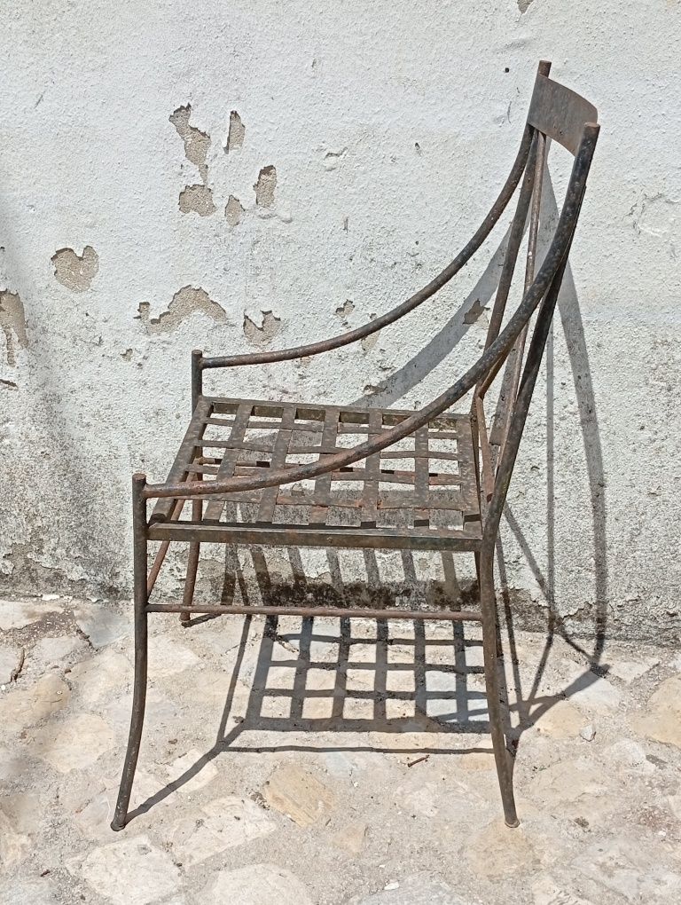 Cadeiras de jardim em ferro