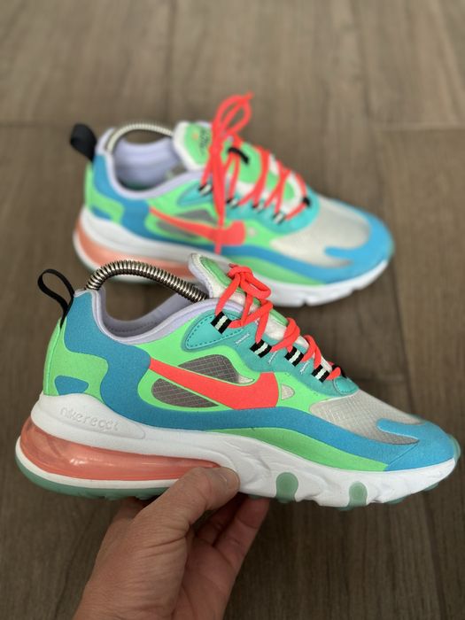 Кроссовки  Nike Air Max 270 React AT6174-300