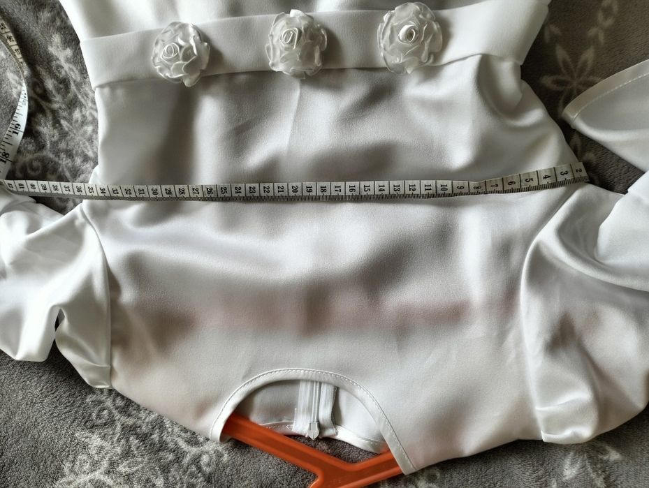 Alba sukienka, urocza z kwiatkami, biała, komunia,