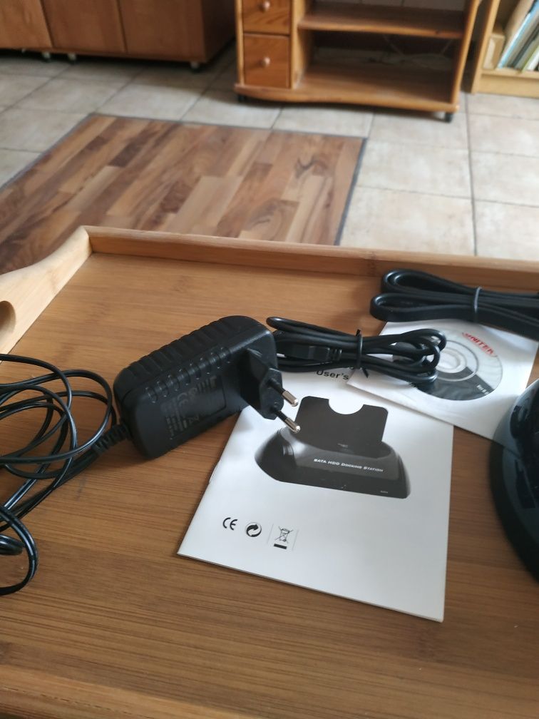 Unitek stacja dyskow,czytnik kart msd oraz replikator portów usb