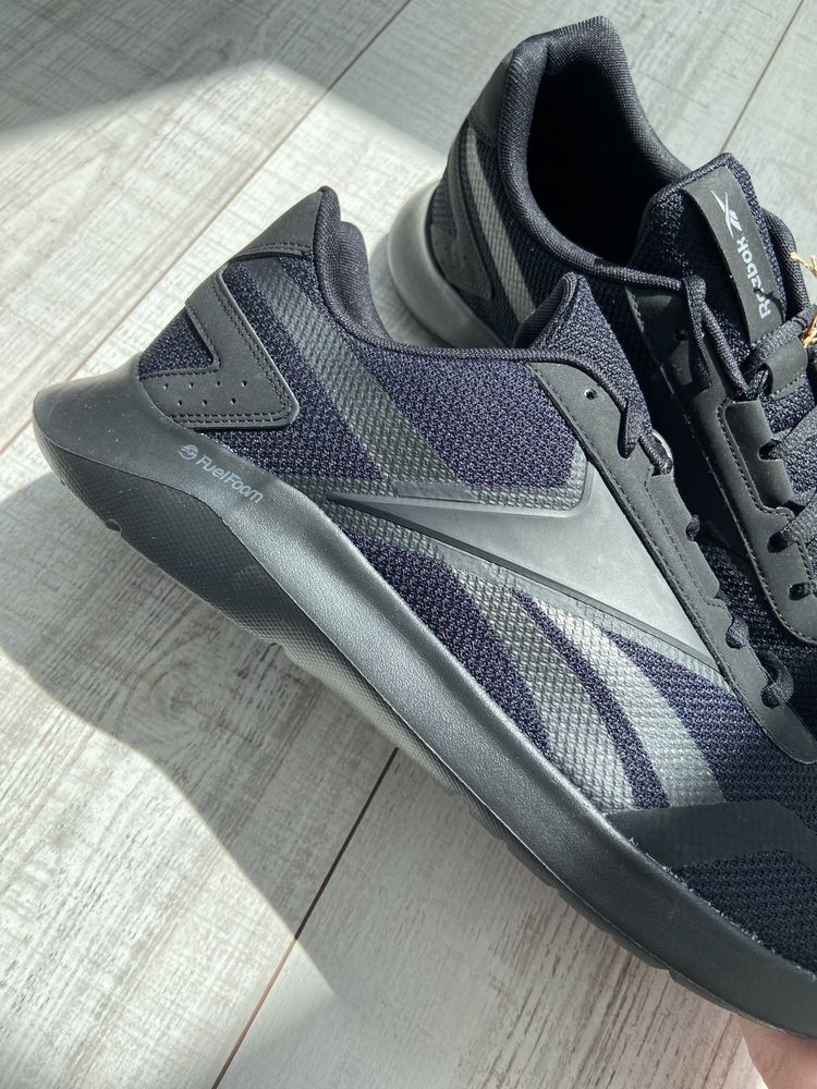 Взуття Кросівки Reebok Energylux 2 Q46235 Розмір 48,5