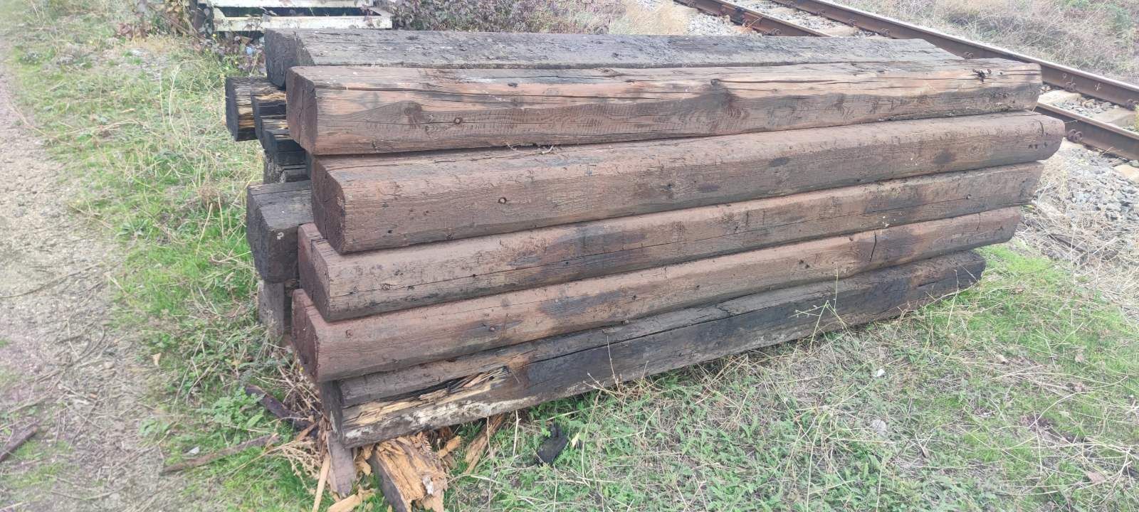 Шпала на дрова доставка