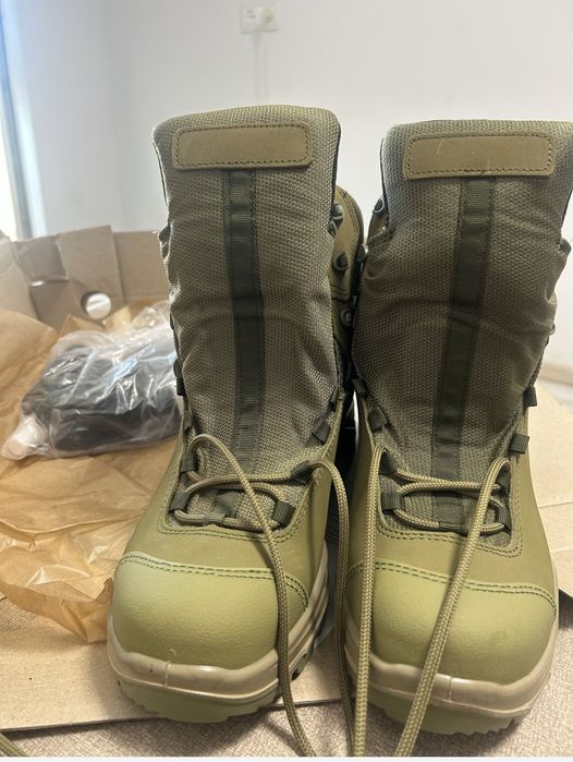 Продам зимние берцы нового образца.